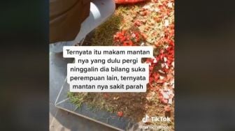 Nyesek! Diajak Ziarah Makam, Wanita Ini Baru Tahu Alasan Ditinggal Mantan