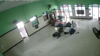 2 Kali Maling Tas di Masjid Kediri Terekam CCTV, Pelakunya Mirip