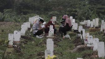 Jasad COVID-19 Jakarta Dimakamkan Massal, Usulan dari MUI