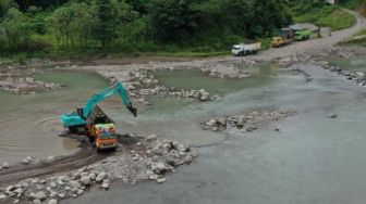 Ada Multi Kejahatan Lingkungan di Sungai Jeneberang Gowa