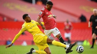 Dihadiri 10 Ribu Penonton, MU Main Memble Usai Diimbangi Fulham 1-1