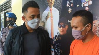 Maling Nyamar jadi Tamu, Panca Curi PS4 hingga Laptop Pakai Bantuan Sapu