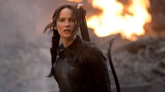 Sinopsis The Hunger Games: Mockingjay, Pemberontakan Jennifer Lawrence