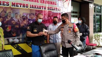 Di-PHK, Pengangguran Asal Depok Jadi Polisi Gadungan dan Ngaku Anggota BIN