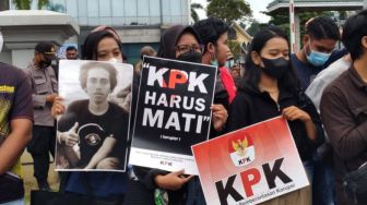 Aksi Dukung KPK di Kaltim Sampaikan Empat Tuntutan