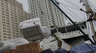 Suasana di Pelabuhan Sunda Kelapa, Jakarta, Sabtu (22/5/2021). [Suara.com/Dian Latifah]