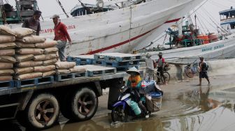 Suasana di Pelabuhan Sunda Kelapa, Jakarta, Sabtu (22/5/2021). [Suara.com/Dian Latifah]