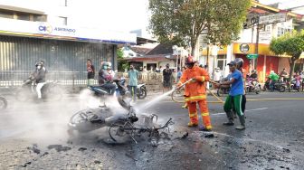 Kronologi Lengkap Kecelakaan di Jalan Tamansiswa yang Picu Kebakaran