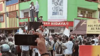 FOTO: Aksi Kemanusiaan Bela Palestina di Ambon