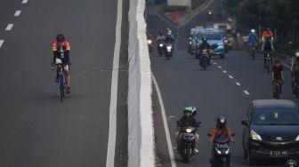 Masih Uji Coba, Sepeda Selain Road Bike Dilarang Naik JLNT Casablanca