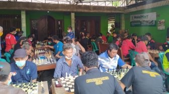 Warkaban Gelar Lomba Catur di Warung Bakmi Bu Sugi