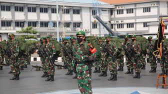 400 Personel Pasukan Setan Berangkat ke Papua Menggunakan KRI Banjarmasin