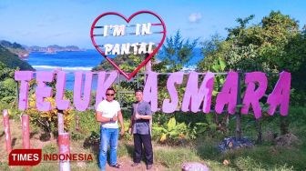 Get a Chance to Meet School of Fishes at Teluk Asmara Beach, Check When!