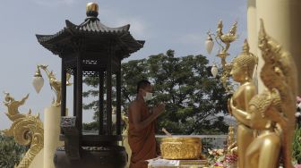 Perayaan Waisak di Vihara Dhammasoka Banjarmasin, Ibadah Digelar Live Streaming