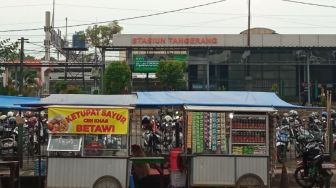 Calon Penumpang KRL Stasiun Tangerang Ditolak Naik Kereta Tak Bawa STRP