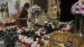 Cara Umat Buddha Merayakan Waisak di Berbagai Negara