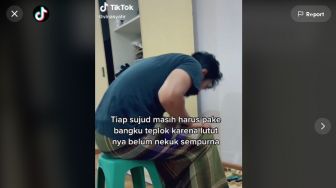 Suami Salat Pakai Kursi karena Baru Operasi, Istri Malah Dikecam Publik