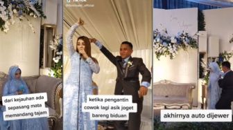 Pengantin Pria Nyawer Biduan di Panggung, Tatapan Sang Istri Bak Ngajak Perang