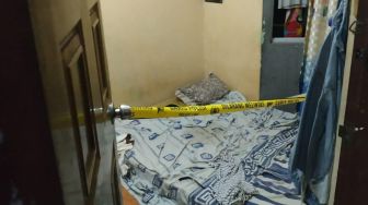 Pakde Ditemukan Tewas Membusuk dalam Kamar Kos Marpoyan Damai