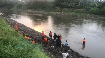 Berniat Selamatkan Bebek, ABG Ini Malah Hanyut di Sungai Bengawan Solo