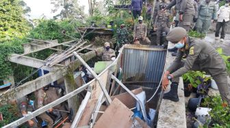 Tolak Dipindah ke Rest Area Gunung Mas, PKL Puncak Tutup Jalan dan Demo Petugas