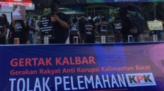 Aksi Tolak Pelemahan KPK di Kalbar : Tes TWK Singkirkan Pemberantas Korupsi