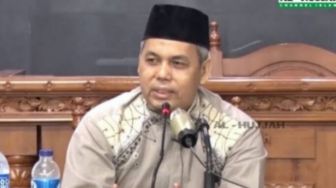 Viral Ustadz Munzir Tuding Sholawat Nabi Muhammad Dinyanyikan Tiru Budaya Kristen