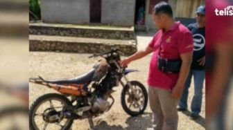 Ngamuk Tak Diberi Uang, Anak Ini Bakar Motor Ayahnya dan Mau Parangi Ibunya