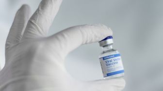 Vaksinasi Covid-19 RI masih jauh dari target, padahal stock banyak