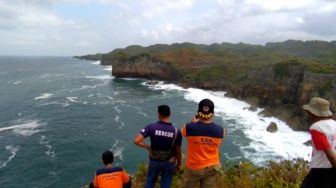 7 Hari Hilang, Operasi Pencarian Korban Tenggelam Pantai Ngluwen Dihentikan