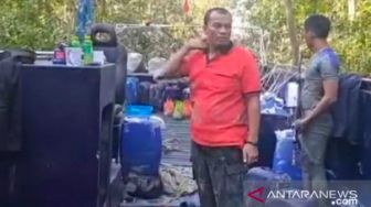 Dikejar Pakai Helikopter, Kapal Tanpa Identitas Diamankan di Hutan Bakau OKI