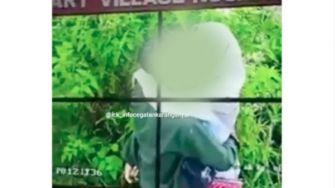 Viral, Sejoli Asik Mesum di Kebun Teh, Netizen: Kelakuan Kids Jaman Now