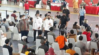 Tinjau Vaksinasi Massal, Jokowi Minta Daerah Lain Tiru Kabupaten Tangerang