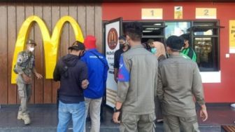 McDonalds Makassar Stop Layanan Online Promo BTS Meal