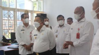 Bupati Arahkan Semua Kantor Pemda Banggai Miliki Smoking Area