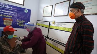 Cek Vaksinasi di Kota Tegal, Ganjar Minta Forkompimda Gas Pol