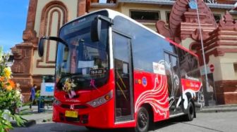 Kemendikbudristek dan PT Inka Akan Bangun 9 Bus Listrik Merah Putih