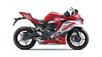 HUT Kemerdekaan RI ke-76, Kawasaki New Ninja ZX-25R Warna Merah Delivery Pertama