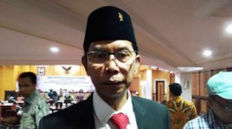 Ketua DPRD Kota Surabaya Terkonfirmasi Positif Covid-19