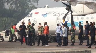 Gubernur Ganjar Pranowo Sambut Kedatangan Presiden Jokowi di Bandara Soedirman