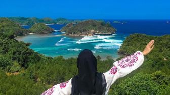 Pantai Teluk Asmara di Malang, Tak Kalah Memesona dari Raja Ampat