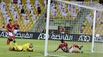 Timnas Indonesia kalah telak 0-5 dari Uni Emirat Arab pada laga Kualifikasi Piala Dunia 2022 Zona Asia Grup G di Zabeel Stadium, Dubai, Sabtu (12/6/2021) dini hari WIB. [Karim SAHIB / AFP]