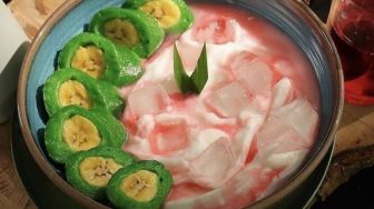 Resep Es Pisang Ijo, Makanan Khas Makassar yang Enak dan Menyegarkan