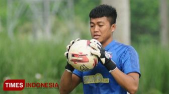 Perburuan Kiper Baru Arema FC: Tiago Simoes Bingung Pilih, 5 Kandidat Bersaing Ketat