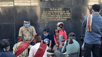 Minta Pemerintah Tutup PT TPL, Togu Simorangkir Cs Aksi Jalan Kaki ke Jakarta