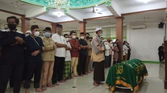 Jenazah Markis Kido Tinggalkan Rumah Duka