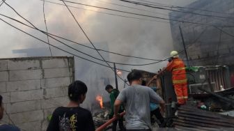 Kebakaran di Pademangan, Uang Rp 17 Juta Parno untuk Persalinan Ikut Dilahap Api