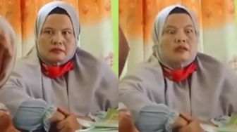 Viral Ekspresi Emak-emak Saat Gosip, 'Lebih Bahaya dari Senjata Laras Panjang'