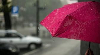 BMKG Prediksi Jakarta Akan Diguyur Hujan, Waspada Banjir