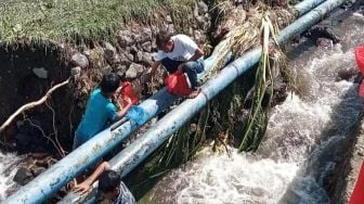 Taman Tirta Gangga Jebol, Pengunjung Malah Bawa Pulang Ikan Mas